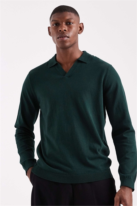 Незаменимое трикотажное поло с длинными рукавами и вырезом артикул 151529887