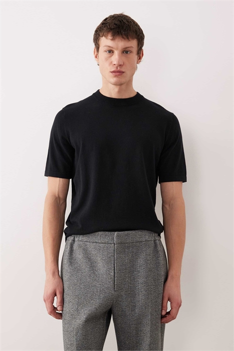 Незаменимая трикотажная футболка с круглым вырезом артикул 152125564