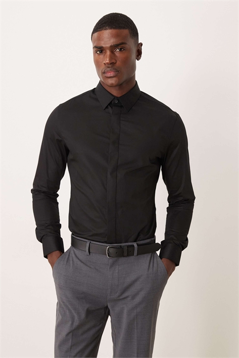 Рубашка из сатина с облегающим кроем, легко гладится артикул 148656123