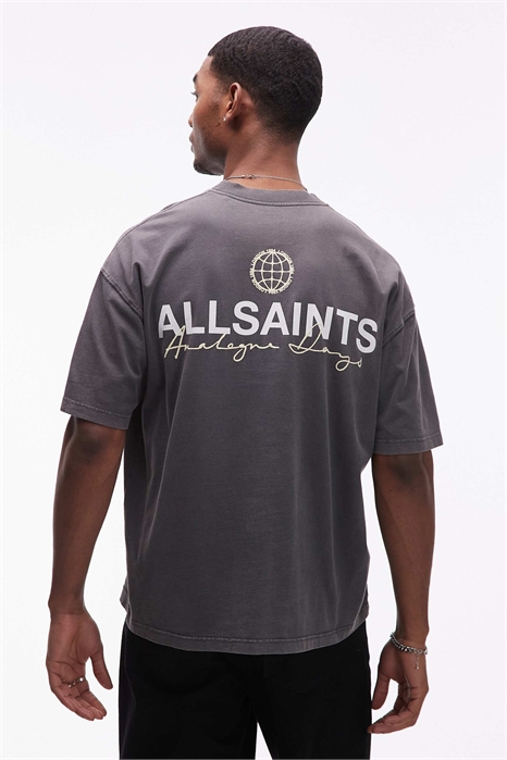 Футболка с эмблемой и принтом на спине артикул 154766327