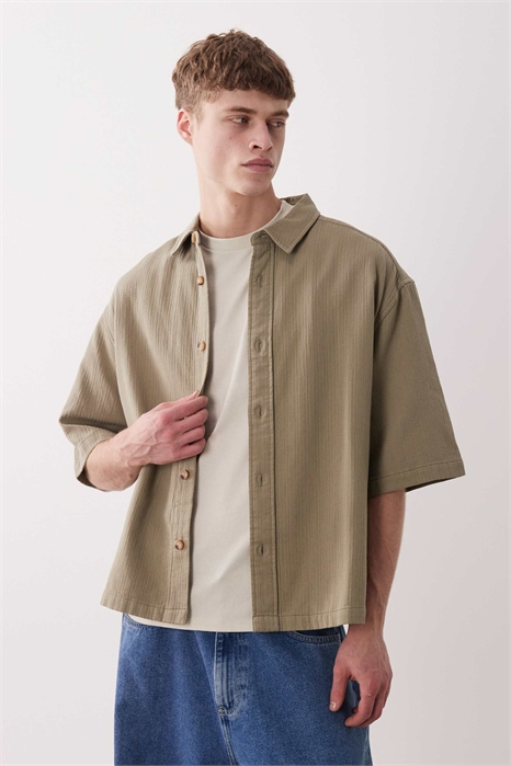 Рубашка свободного кроя с фактурной текстурой артикул 150505651