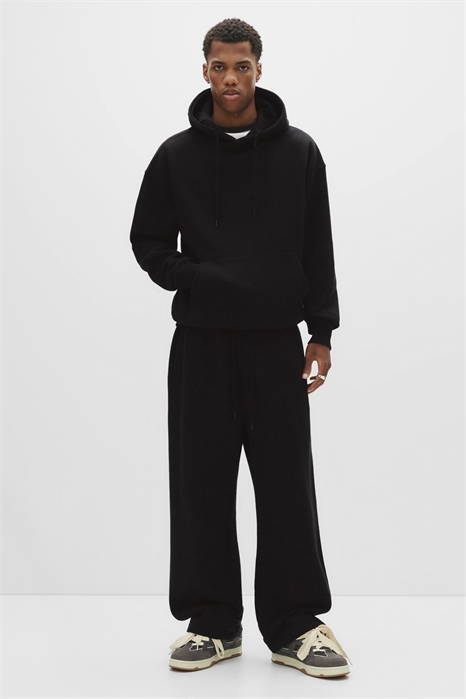 Джоггеры из плотной ткани артикул 151556781