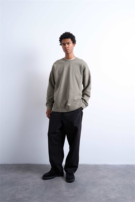 Толстовка свободного кроя из плотной ткани артикул 144764619