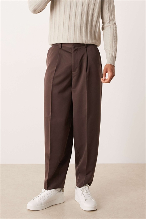 Стильные брюки с широкими брючинами и складками артикул 148066554