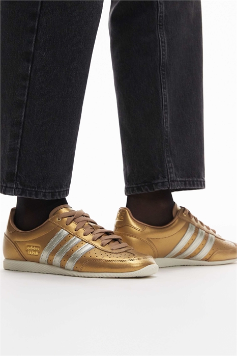 Кроссовки «Japan» с металлическими полосками золотого и серебряного цветов артикул 149732868