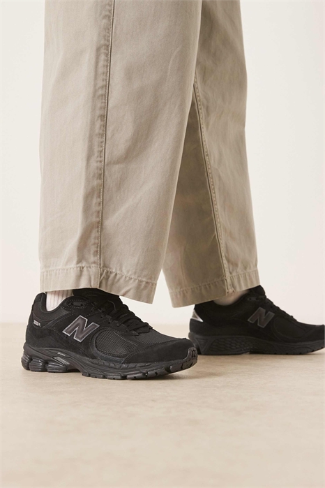 Тренеры 2002 года артикул 150081759