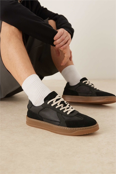 Кроссовки на шнурках артикул 151090350