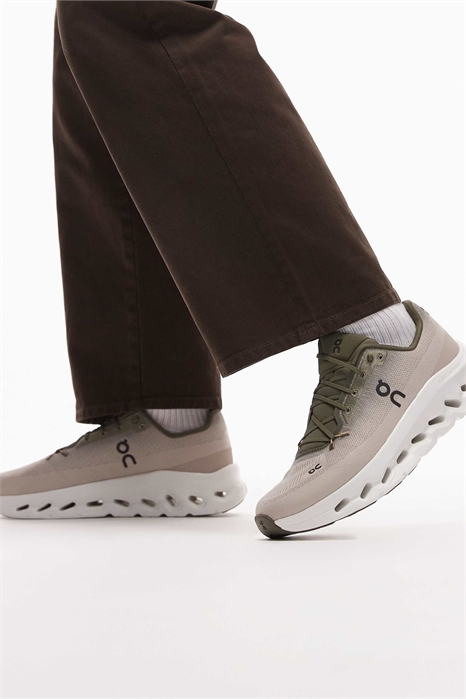 Кроссовки Cloudtilt для повседневного ношения артикул 153079183