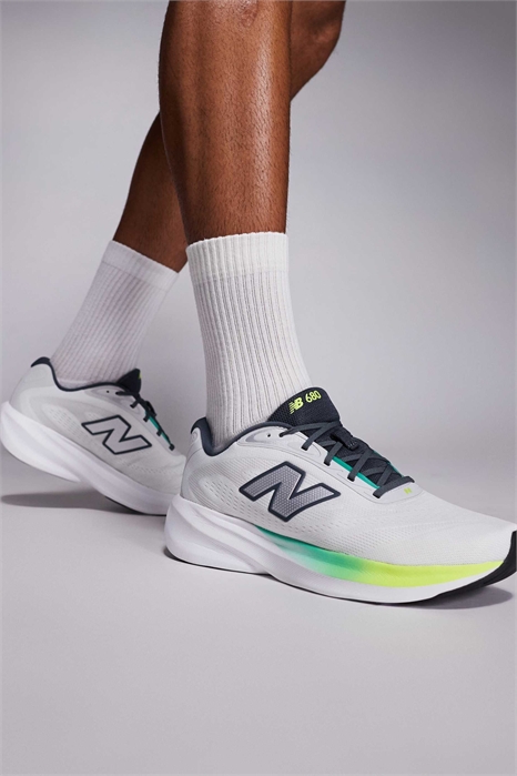 680 пар кроссовок для бега артикул 150234452