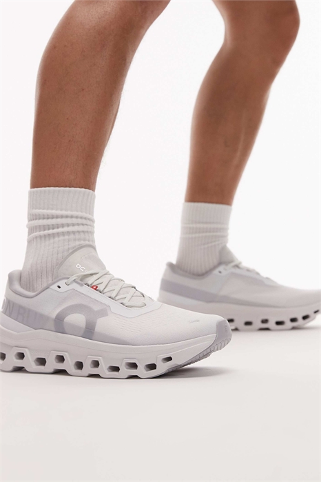 На Cloudmonster 1 для бегунов артикул 153079188