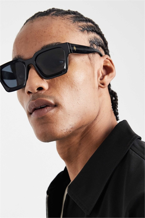 Солнцезащитные очки в квадратной оправе артикул 154635394