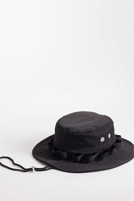 Шляпа-бони из нейлона артикул 154078710