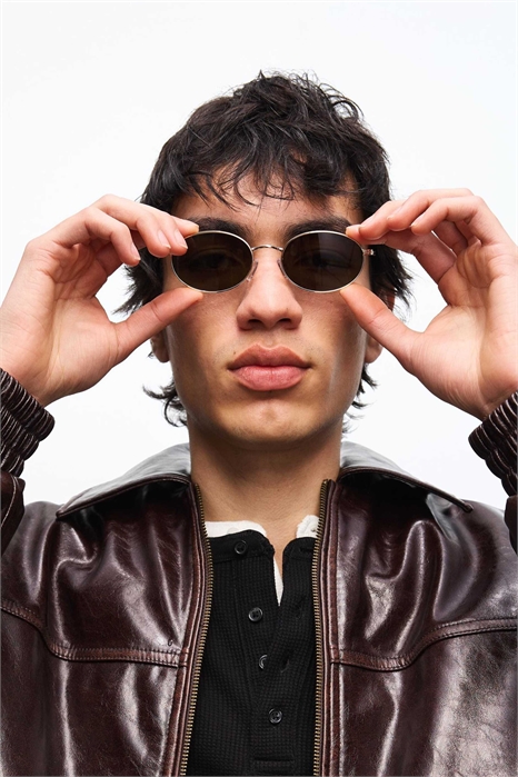 Овальные солнцезащитные очки артикул 155519082