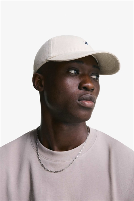 Кепка с вышивкой артикул 155942811