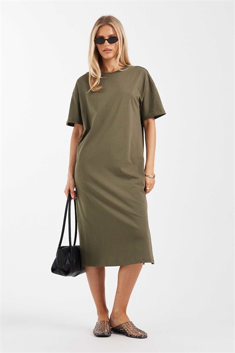 Платье-футболка оверсайз зеленого цвета каламата артикул 153815105
