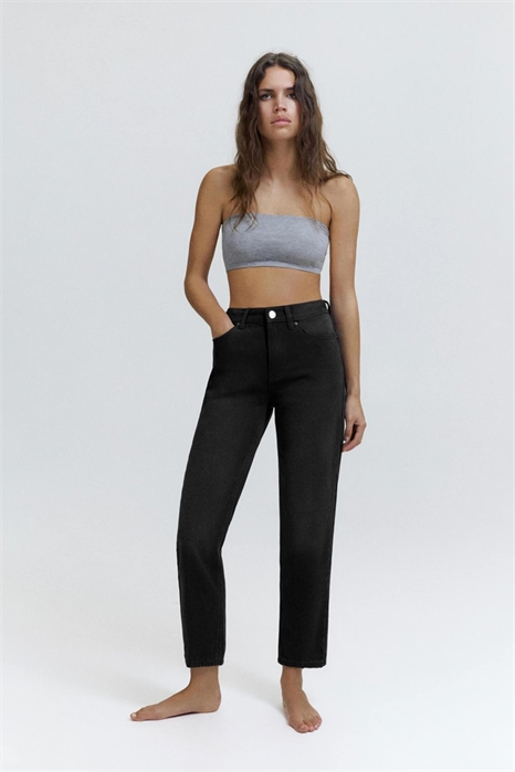 Джинсы «mom» с высокой талией артикул 150743045