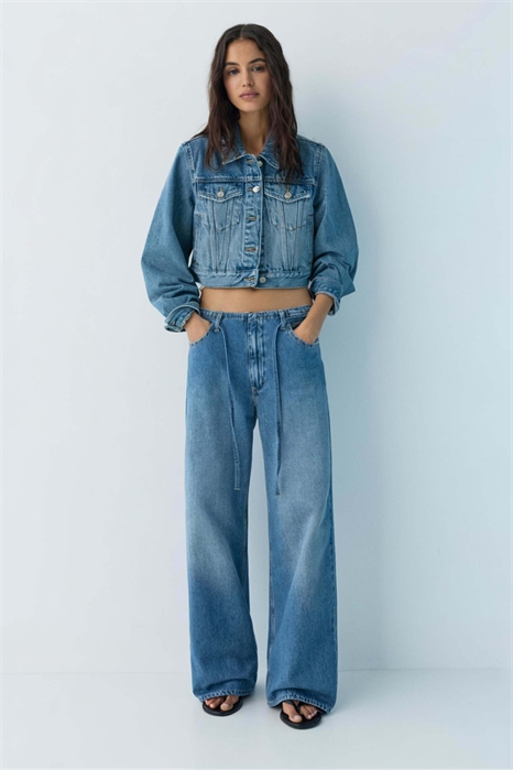 Джинсы свободного кроя с кулиской артикул 155969199