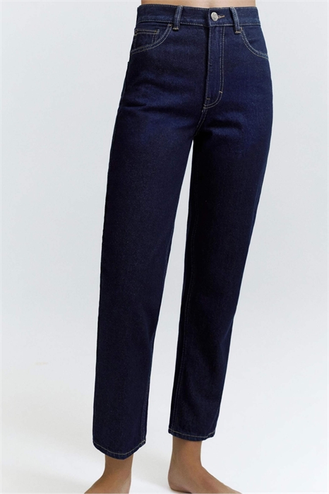 Джинсы с высокой талией и кроем «mom fit» артикул 155690331