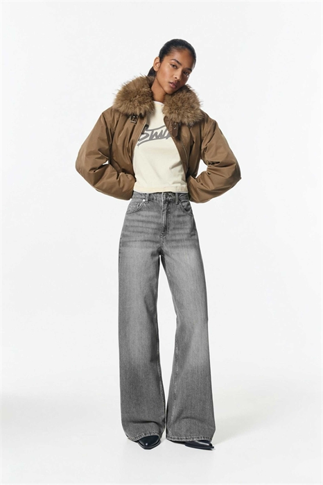 Джинсы с широкими брючинами артикул 154027292