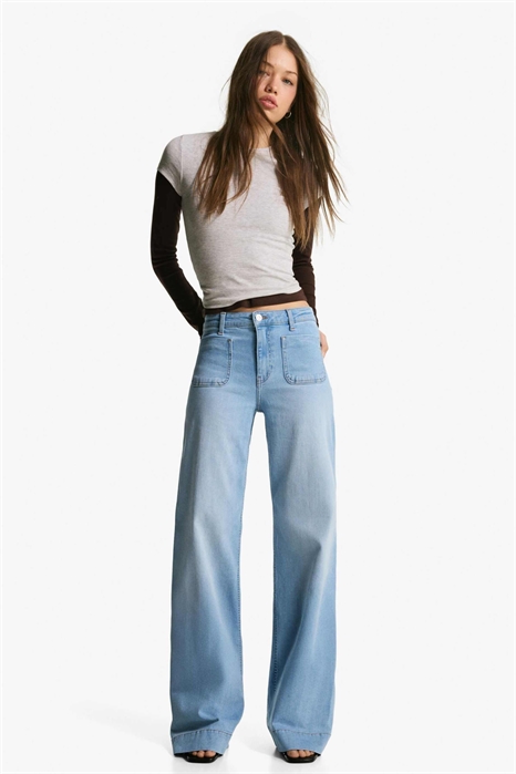 Джинсы без швов с широкими брючинами и карманами артикул 156037427