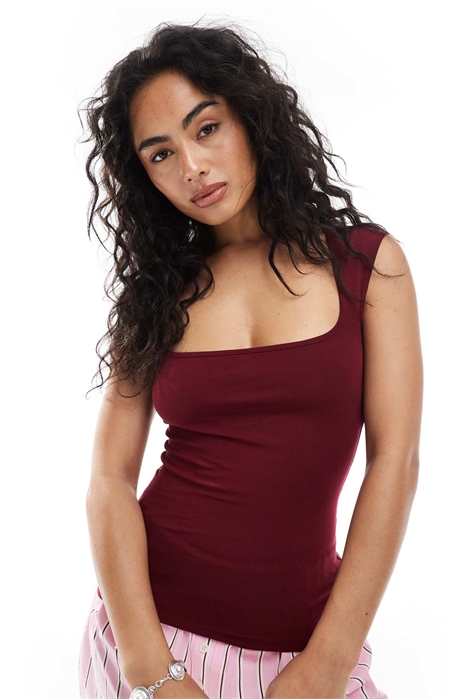 Топ с квадратным вырезом артикул 147132307