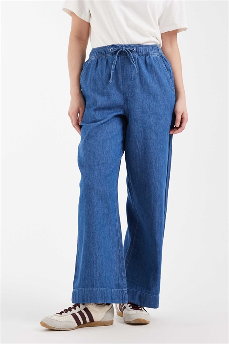 Брюки из джинсовой ткани чамбрей с широкими брючинами артикул 155388678