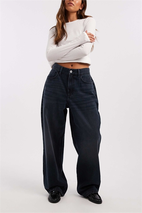 Джинсы X001 с заниженной посадкой артикул 148409994