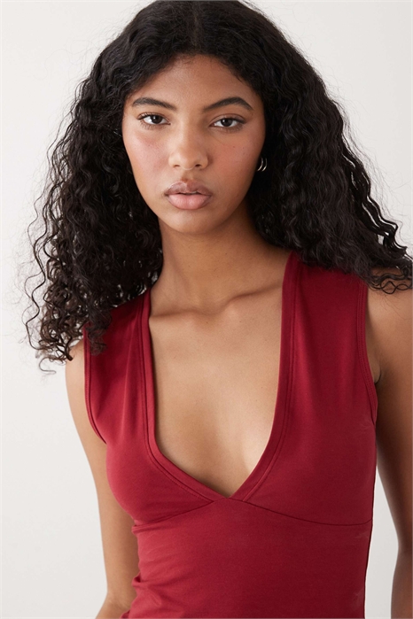 Топ с V-образным вырезом артикул 155442743