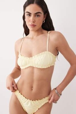 Топ бикини с рюшами артикул 152196290