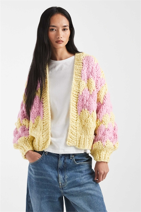 Кардиган «Hugs & Kisses» из вязаного «пузырькового» узора артикул 153817015