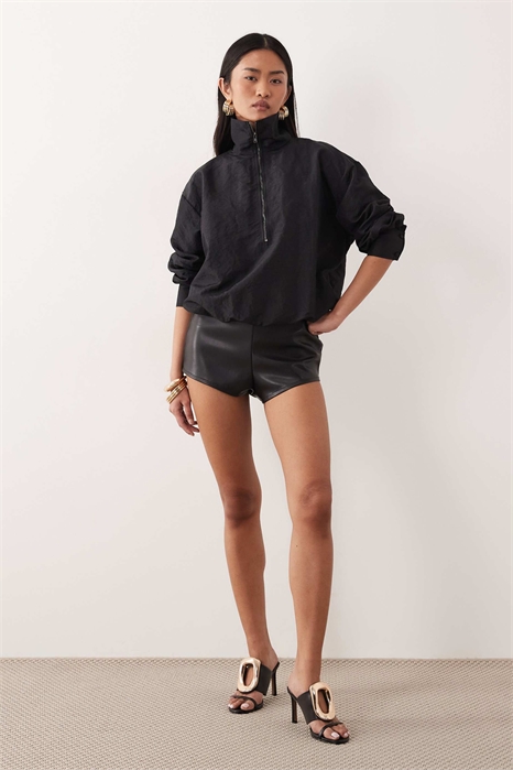 Микрошорты из полиуретана артикул 155766228