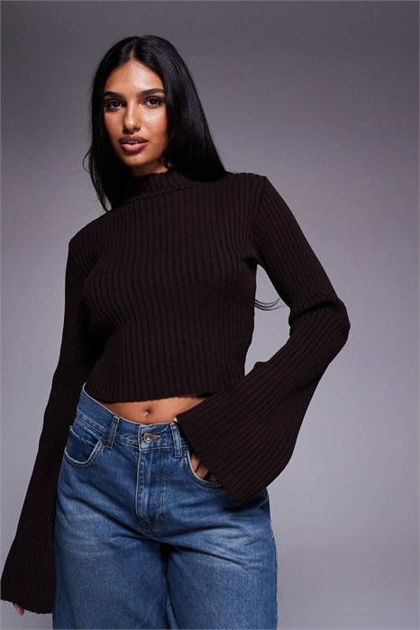 Эксклюзивный джемпер с высоким воротником и расклешенными рукавами артикул 153717001