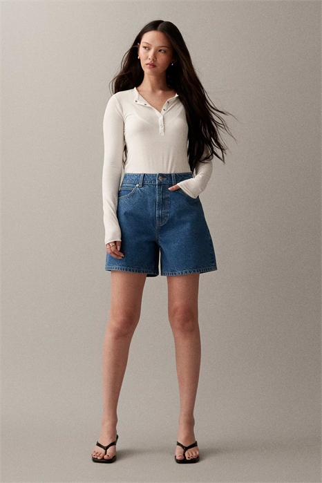 Джинсовые шорты в стиле «дэд-шорт» артикул 153818038