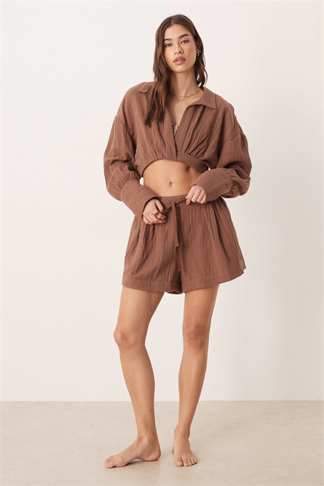 Короткие шорты Callie из марли с пляжным принтом в стиле бумажного пакета артикул 153255053