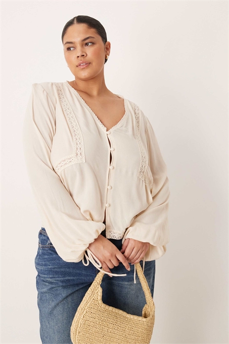 ASOS DESIGN Curve: блузка с текстурированной поверхностью и кружевными вставками, с длинными рукавами артикул 151783348