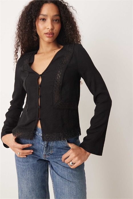 Топ с кружевной отделкой и длинными рукавами артикул 151783783