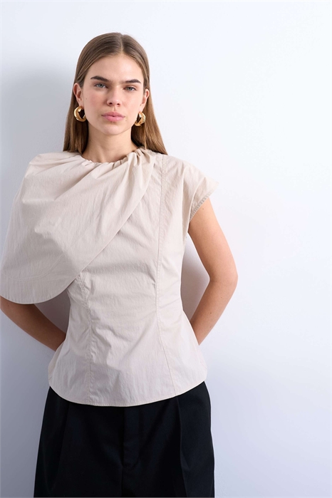 Топ с капюшоном артикул 150562904