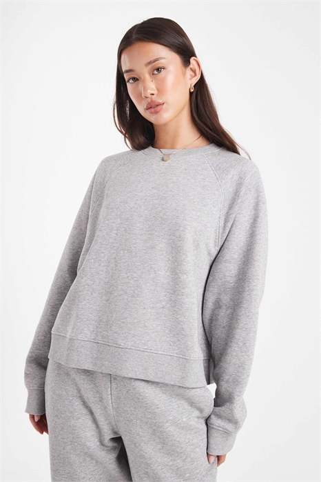 Свитшот свободного кроя с рагланными рукавами артикул 147082696