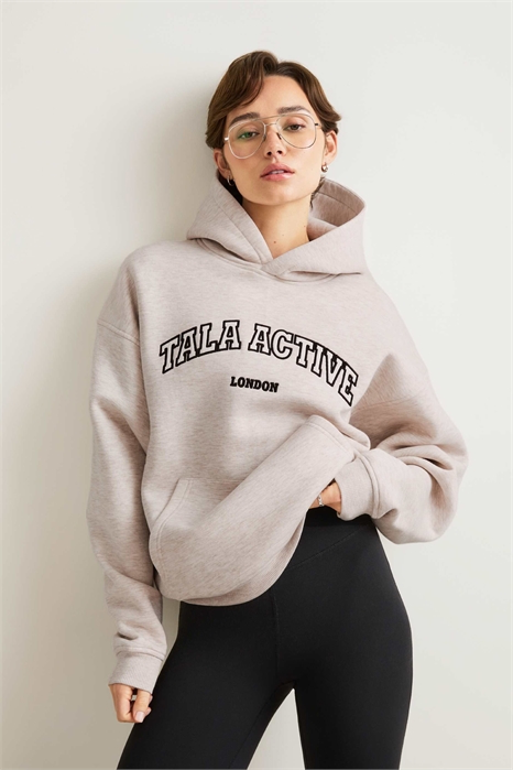 Худи с аппликацией и объемным капюшоном артикул 155998203