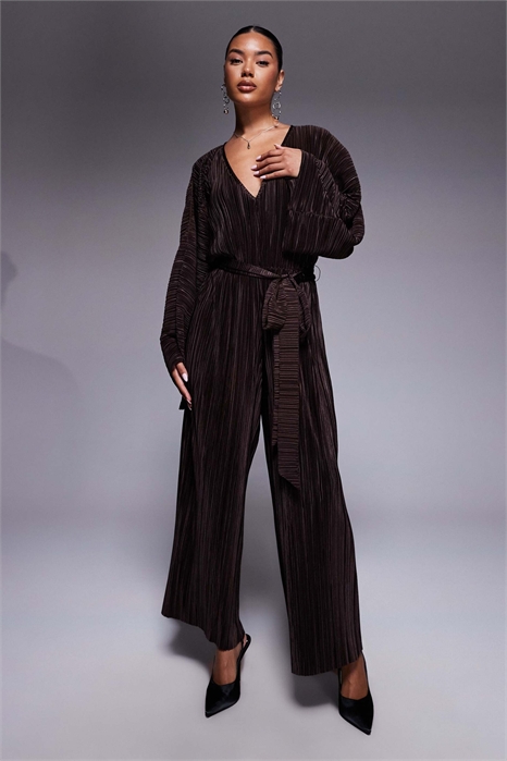 Комбинезон с V-образным вырезом спереди, завязками на талии и широкими брючинами артикул 150233821