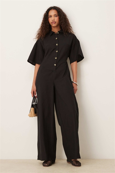 Комбинезон с воротником на пуговицах и широкими брючинами артикул 143439598