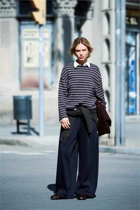 Футболка с длинным рукавом и принтом артикул 152861723