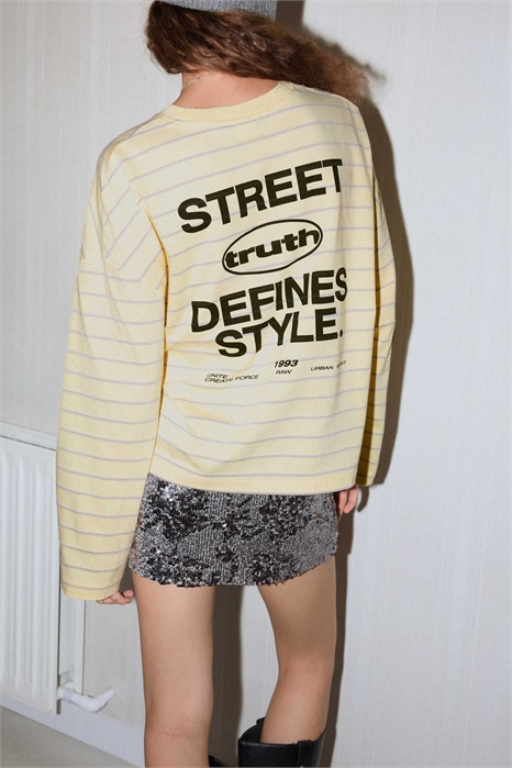 Футболка с принтом и длинными рукавами свободного кроя артикул 154762134