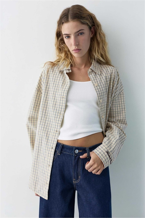 Рубашка в клетку с вышитым слоганом артикул 155969267