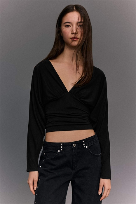 Футболка с длинными рукавами и рюшами артикул 155588147