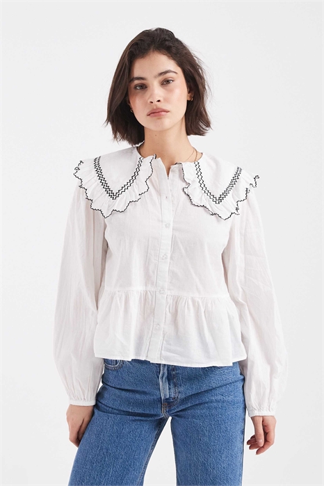 Рубашка с воротником и контрастной отстрочкой артикул 150146308