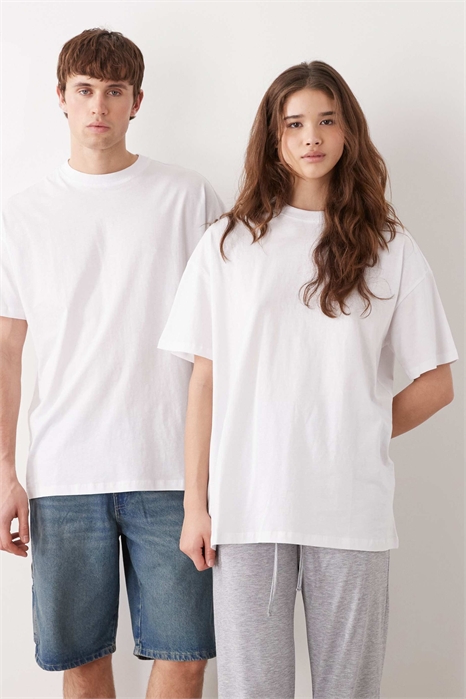 Универсальная белая футболка артикул 148816302