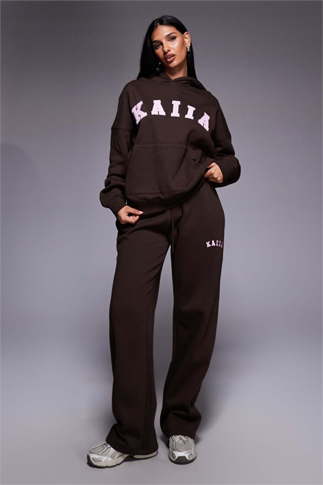 Джоггеры с широкими брючинами и вышитым логотипом co-ord артикул 152796118