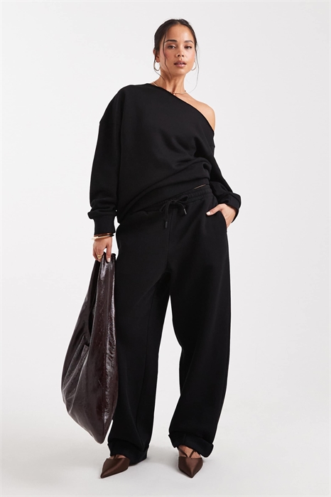 Джоггер свободного кроя с отворотом на подоле артикул 147082704