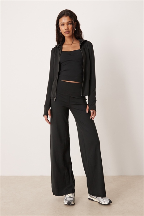 Брюки Gilly Hicks с очень высокой посадкой и широкими брючинами, с внутренним карманом сзади co-ord артикул 154114614